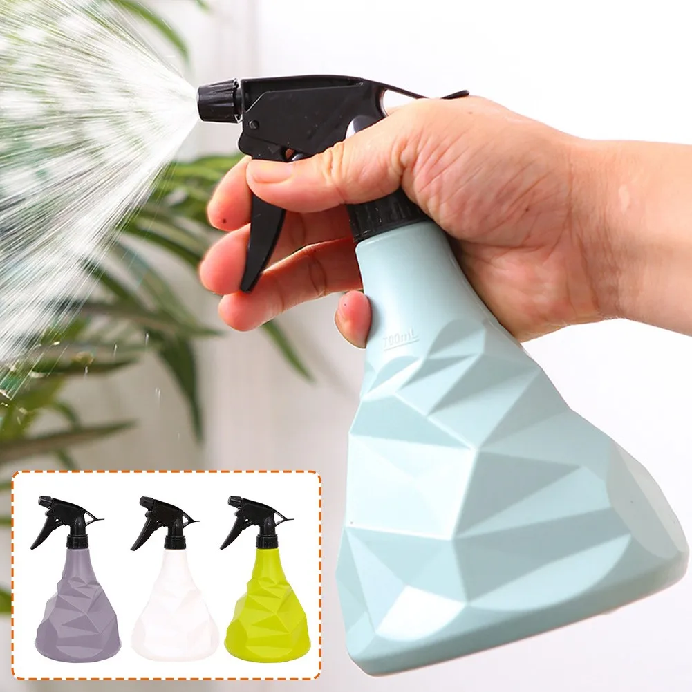 700ml Plastic Plants Mister Sprayer Watering Pot Fine Mist Garden Spray Bottle Hand Pressure Gardening Watering Can
700ml Plastic Plants Mister Sprayer Watering Pot Fine Mist Garden Spray Bottle Hand Pressure Gardening Watering Can