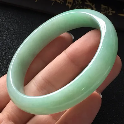 Myanmar Emerald Green 54-64mm Bracelet Elegant Princess Jewelry For Mom and Girlfriend
Myanmar Emerald Green 54-64mm Bracelet Elegant Princess Jewelry For Mom and Girlfriend
