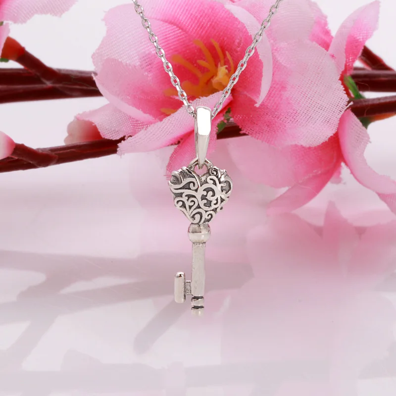Claudia S925 Sterling Silver String Ornament New Regal Key Pendant Diy Bracelet Charms
Claudia S925 Sterling Silver String Ornament New Regal Key Pendant Diy Bracelet Charms