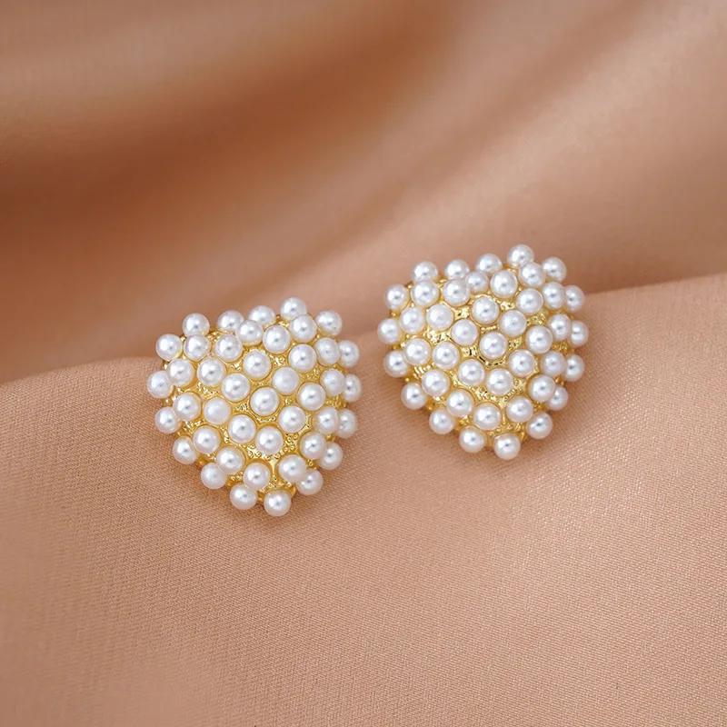 Fashion Imitation Pearl Heart Stud Earrings for Women Girl Korean Love Drop Glaze Aesthetic Daily Life Jewelry Ear Piercing
Fashion Imitation Pearl Heart Stud Earrings for Women Girl Korean Love Drop Glaze Aesthetic Daily Life Jewelry Ear Piercing
