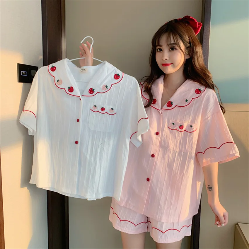 New style pajamas women summer thin section cute sweet strawberry two-piece home service fashionable princess style suit
New style pajamas women summer thin section cute sweet strawberry two-piece home service fashionable princess style suit