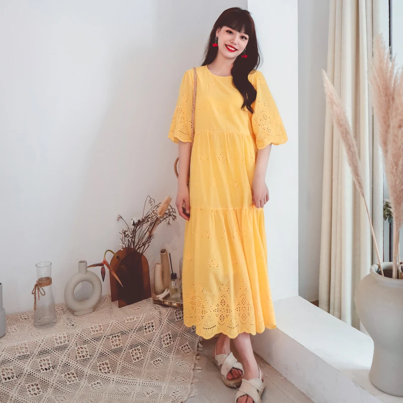 Woman Midi Dresses Summer 2021 New Fashion O-Neck Middle Sleeve Loose Robe Femme Elegant Ethnic Heavy Embroidery Arabian Clothes
Woman Midi Dresses Summer 2021 New Fashion O-Neck Middle Sleeve Loose Robe Femme Elegant Ethnic Heavy Embroidery Arabian Clothes