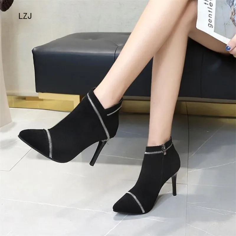 LZJ 2019 New Flock Ankle Boots Women For Autumn Winter Fashion Pointed Toe Thin Heel Zipper Woman Dress Party Shoes High 9cm 
LZJ 2019 New Flock Ankle Boots Women For Autumn Winter Fashion Pointed Toe Thin Heel Zipper Woman Dress Party Shoes High 9cm
