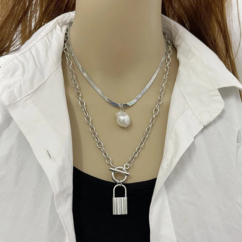 cadenas de acerValentine's Day present Ladies necklace 2021 new personality all-match pearl pendant necklace Ladies accessories
cadenas de acerValentine's Day present Ladies necklace 2021 new personality all-match pearl pendant necklace Ladies accessories