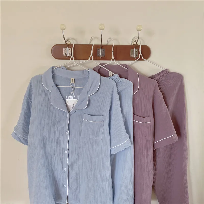 Cotton wrinkle pajamas women spring and autumn short-sleeved trousers loose home service two-piece suit pajamas cotton
Cotton wrinkle pajamas women spring and autumn short-sleeved trousers loose home service two-piece suit pajamas cotton