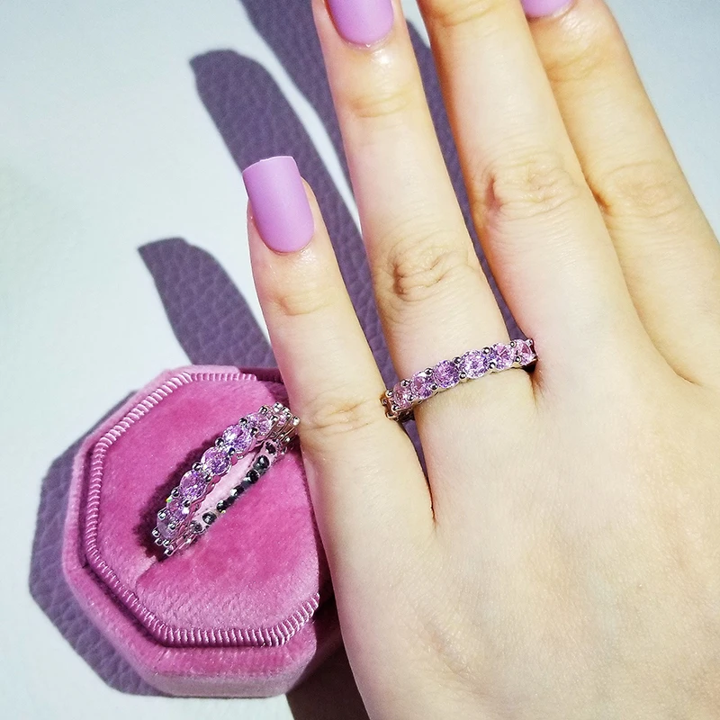 2pcs Per Set Luxury Pack Pink 925 Sterling Silver Wedding Band Eternity Ring for Women Gift Finger Lots Jewelry R5696
2pcs Per Set Luxury Pack Pink 925 Sterling Silver Wedding Band Eternity Ring for Women Gift Finger Lots Jewelry R5696