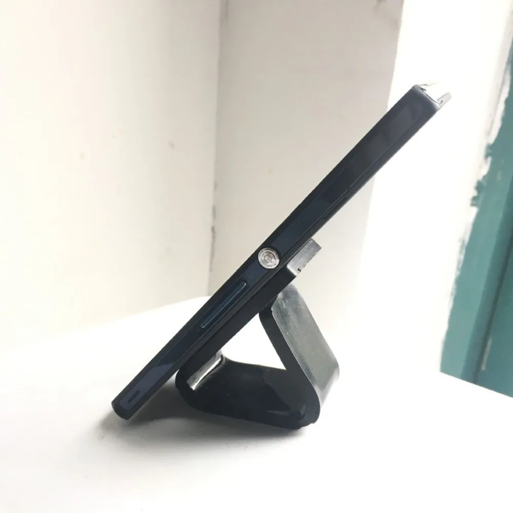 Car mobile phone bracket car anti-slip pad mobile phone bracket no traces with heart stickers wall stickers hand stickers HOT 
Car mobile phone bracket car anti-slip pad mobile phone bracket no traces with heart stickers wall stickers hand stickers HOT