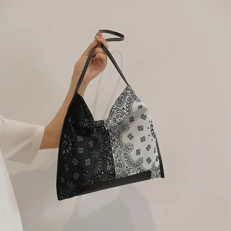 Women's Shoulder Bag LargeCapacity Vintage Flowers Printing Soft Leather Totes Handbags Wholesale 2021 New Fashion Female Bags
Women's Shoulder Bag LargeCapacity Vintage Flowers Printing Soft Leather Totes Handbags Wholesale 2021 New Fashion Female Bags