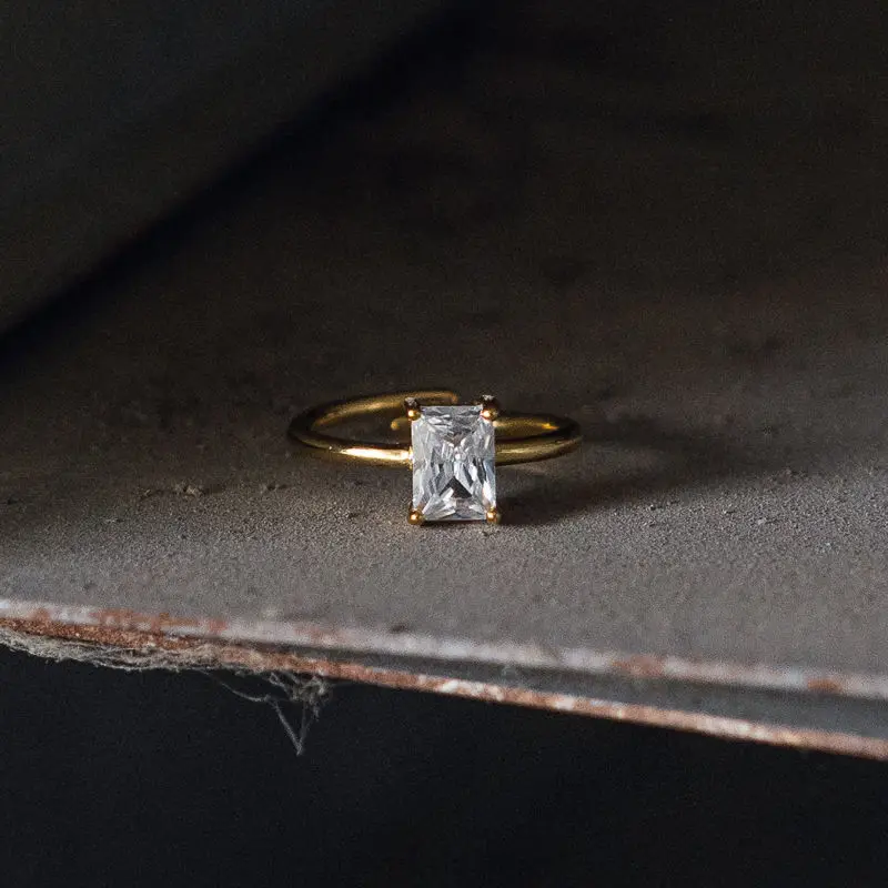 

Оригинальное новое серебряное инкрустированное граненое белое кристаллическое открытое регулируемое кольцо ретро элегантное светильник роскошное очаровательное женское ювелирное изделие