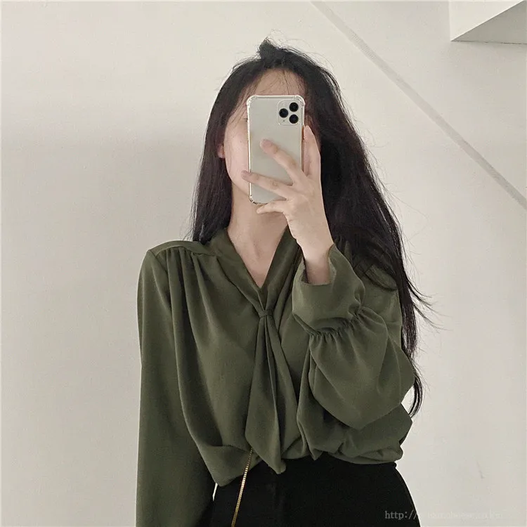 Women's Bow Long-Sleeved Shirt Spring Korean Style Loose Western Style Slimming French Joker Gentle Retro Hong Kong Style Top
Women's Bow Long-Sleeved Shirt Spring Korean Style Loose Western Style Slimming French Joker Gentle Retro Hong Kong Style Top