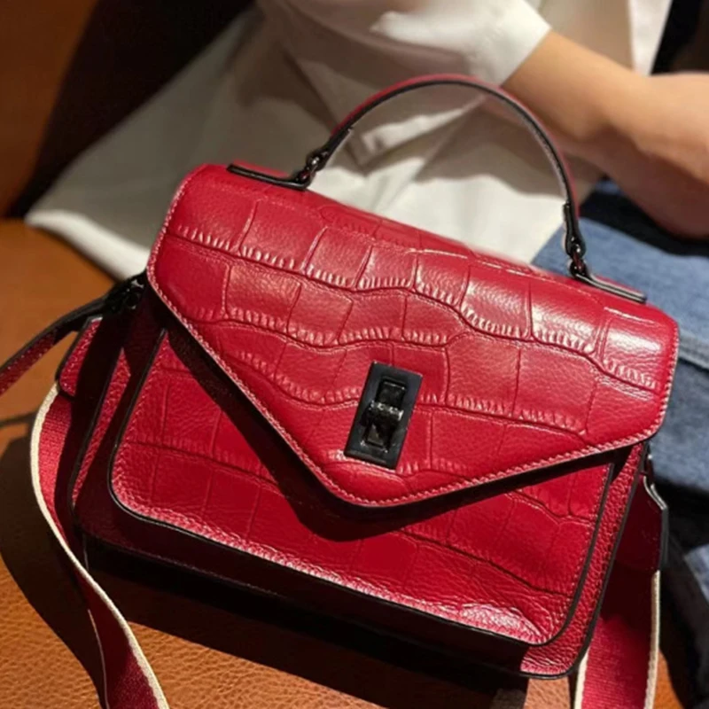 2021 Leather Handbags New Ladies Bags Shoulder Messenger Cowhide Crocodile Pattern Clamshell Women's Bags
2021 Leather Handbags New Ladies Bags Shoulder Messenger Cowhide Crocodile Pattern Clamshell Women's Bags