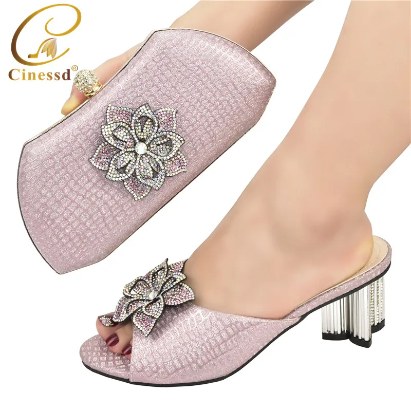 Новые искусственные и технические босоножки, обувь с сумочкой, комплект итальянской обуви и сумки вечерние, Женская итальянская обувь
Новые искусственные и технические босоножки, обувь с сумочкой, комплект итальянской обуви и сумки вечерние, Женская итальянская обувь