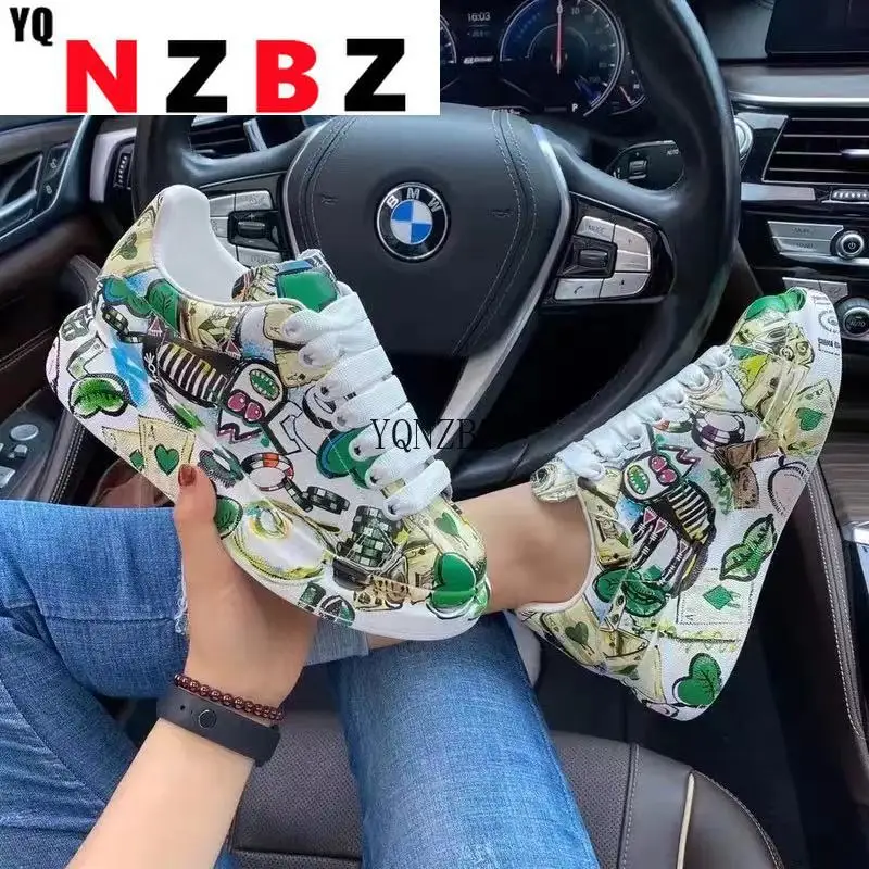 2021 Spring Autumn New Women's Chunky Sneakers Fashion Soft Platform Graffiti Casual Shoes Classic Girls Streetwear Trainers 
2021 Spring Autumn New Women's Chunky Sneakers Fashion Soft Platform Graffiti Casual Shoes Classic Girls Streetwear Trainers