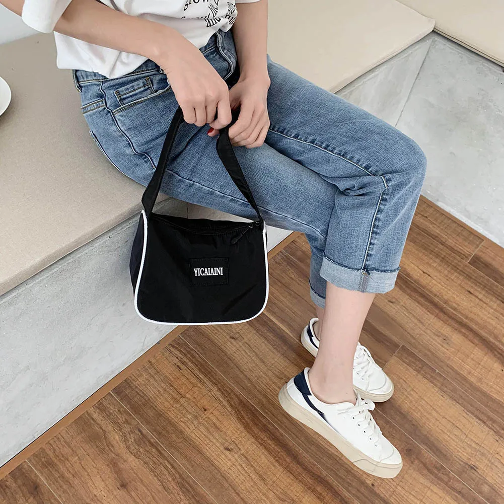 High Quality Crossbody Bags for Women Multiple Pockets Nylon Shoulder Bag Casual Large Capacity Travel Purse
High Quality Crossbody Bags for Women Multiple Pockets Nylon Shoulder Bag Casual Large Capacity Travel Purse