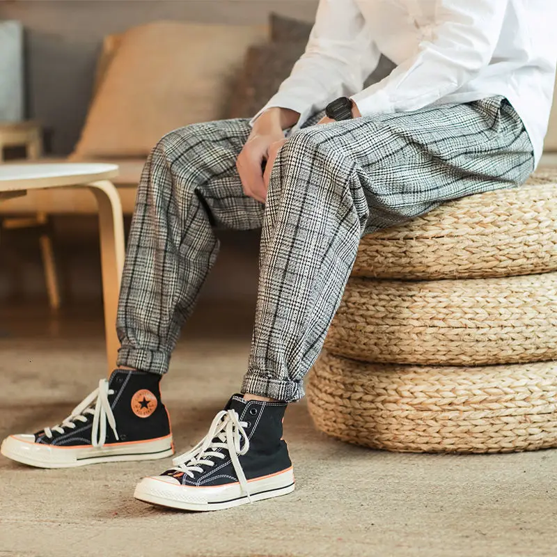 Men's Plaid Straight Harem Pants Korean Man Loose Ankle-Length Trousers College Streetwear Male Casual Pants
Men's Plaid Straight Harem Pants Korean Man Loose Ankle-Length Trousers College Streetwear Male Casual Pants