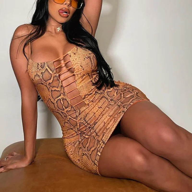 Spaghetti Straps Backless Slim Openwork Party Dress Women's Sexy Snake Print Mini Dress women vintage dresses Summer fashion 
Spaghetti Straps Backless Slim Openwork Party Dress Women's Sexy Snake Print Mini Dress women vintage dresses Summer fashion