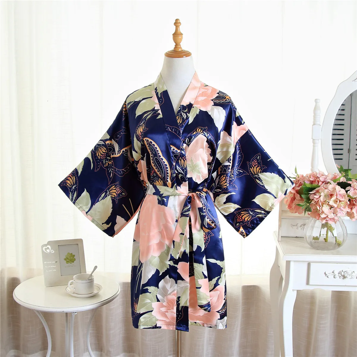 New Big Peony Flower Silk Wedding Dress Bridesmaid Bride Kimono Cardigan Dress Thin Women Summer Sleepwear Bathrobe Yukata New 
New Big Peony Flower Silk Wedding Dress Bridesmaid Bride Kimono Cardigan Dress Thin Women Summer Sleepwear Bathrobe Yukata New