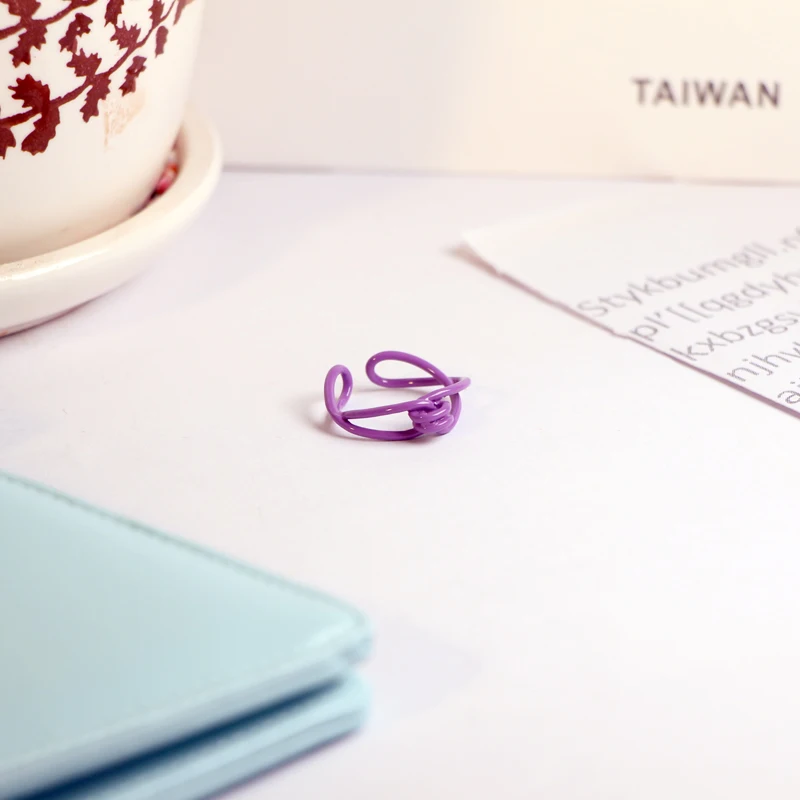 Cute Fashion Personality Ladies Irregular Opening Color Knotted Hollow Candy Ring Geometric Hand Painting Party Ring Jewelry
Cute Fashion Personality Ladies Irregular Opening Color Knotted Hollow Candy Ring Geometric Hand Painting Party Ring Jewelry