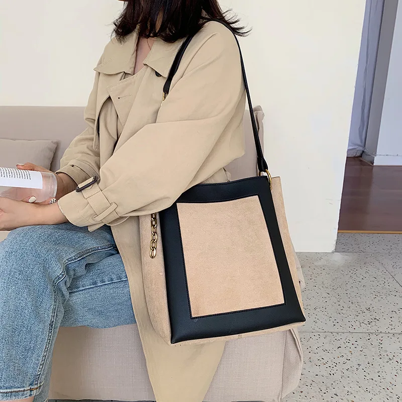 2020 new bucket bag nubuck leather pu shoulder bag female fashion large capacity contrast color diagonal chain trend
2020 new bucket bag nubuck leather pu shoulder bag female fashion large capacity contrast color diagonal chain trend
