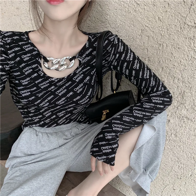 2021 Spring New Women's T-shirt Bottoming Shirt Design Niche Chain Hollow Letter Printing All-Match Long-Sleeved Top T-shirt
2021 Spring New Women's T-shirt Bottoming Shirt Design Niche Chain Hollow Letter Printing All-Match Long-Sleeved Top T-shirt