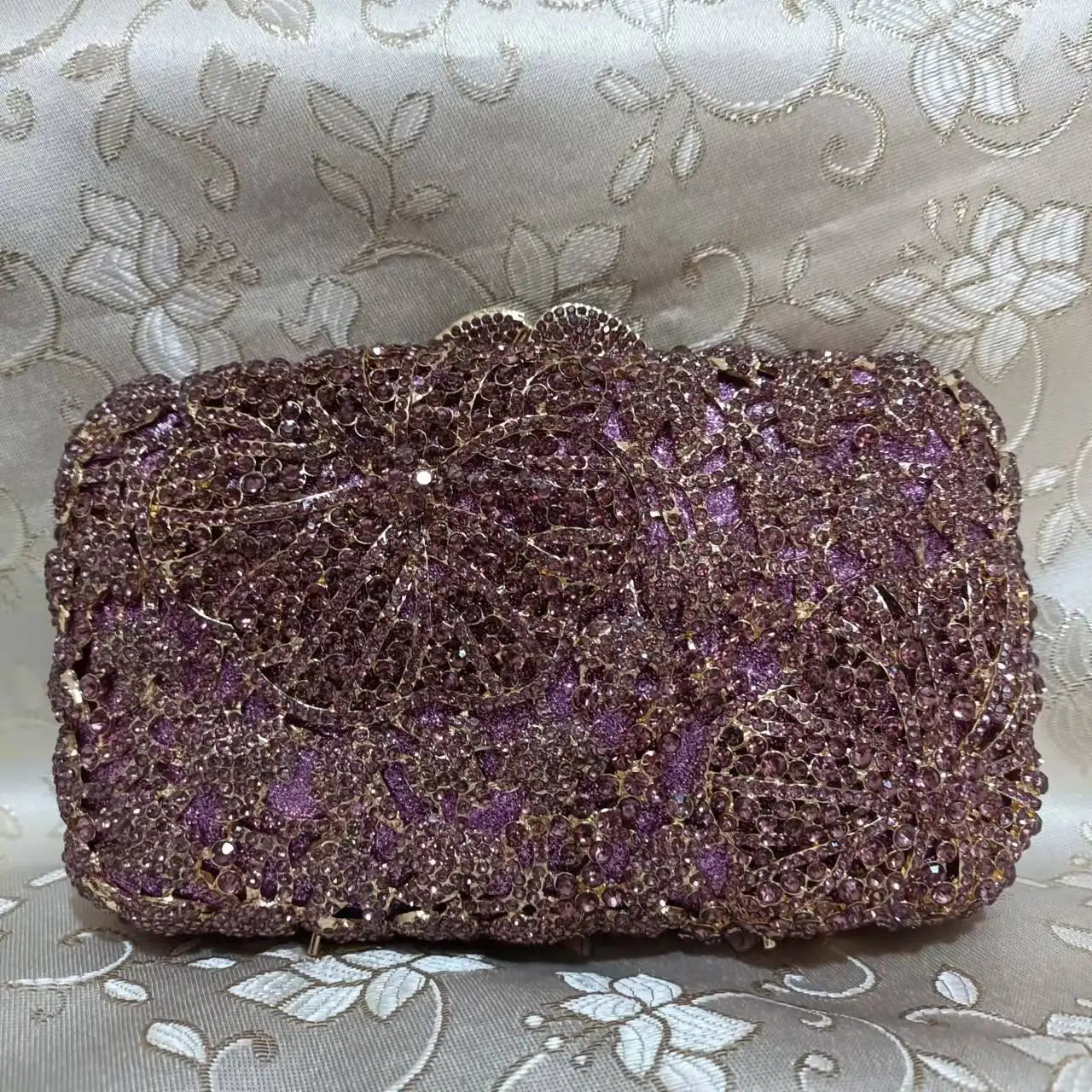 Purple Flower Woman Crystal Handbags Diamond Party Wedding Bridal Clutch Purse Birthday Gift Rhinestone Hollow Out Evening Bags
Purple Flower Woman Crystal Handbags Diamond Party Wedding Bridal Clutch Purse Birthday Gift Rhinestone Hollow Out Evening Bags