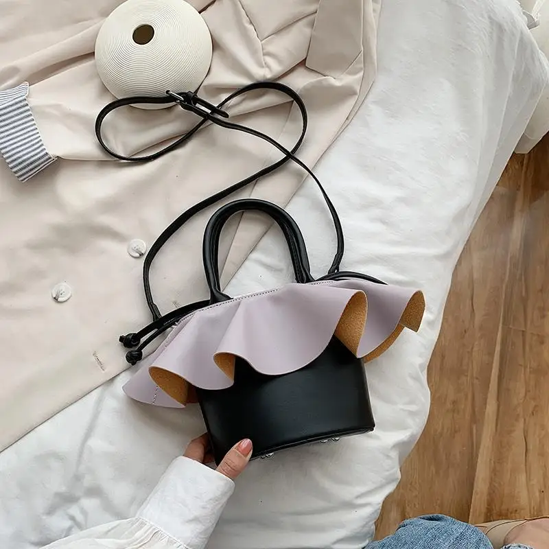 Korean Style Lace bucket bag 2021 new fashion cross-linking and versatile women's bag niche Design Portable Single Shoulder Bag
Korean Style Lace bucket bag 2021 new fashion cross-linking and versatile women's bag niche Design Portable Single Shoulder Bag