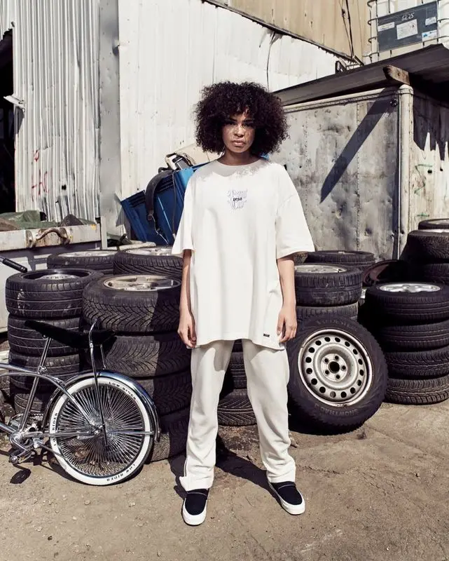 High Street Fashion Brand PESO Quality Print T-shirt for Men and Women Streetwear Oversized Casual Short-sleeved Tee Pure Cotton
High Street Fashion Brand PESO Quality Print T-shirt for Men and Women Streetwear Oversized Casual Short-sleeved Tee Pure Cotton