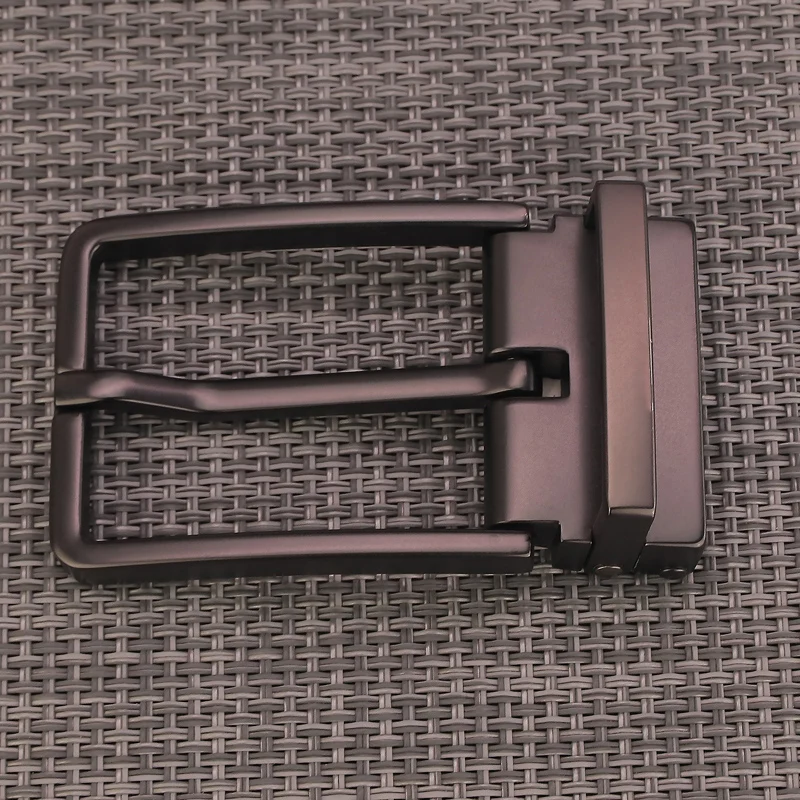 Designer pin Buckle balck fashion Suitable for 3.4cm wide belts brand Metals Alloy Buckle Material Casual Without Belts Buckle
Designer pin Buckle balck fashion Suitable for 3.4cm wide belts brand Metals Alloy Buckle Material Casual Without Belts Buckle