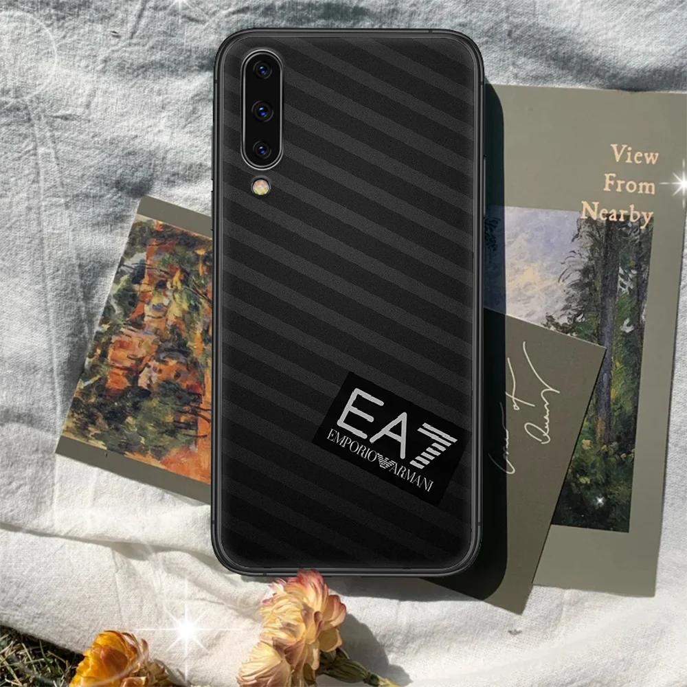 fashion Luxury brand Phone Case Cover For Samsung Galaxy A10 A11 A20 E A21 A30 A40 A41 A50 A51 A70 A71 A81 S 4G 5G black Shell
fashion Luxury brand Phone Case Cover For Samsung Galaxy A10 A11 A20 E A21 A30 A40 A41 A50 A51 A70 A71 A81 S 4G 5G black Shell