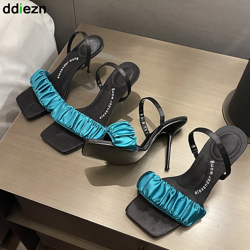 Women Sandals 2022 New Casual Outside Ladies High Heels Fashion Square Toe Slingbacks Stretch Fabric Women Pumps Female Shoes
Women Sandals 2022 New Casual Outside Ladies High Heels Fashion Square Toe Slingbacks Stretch Fabric Women Pumps Female Shoes