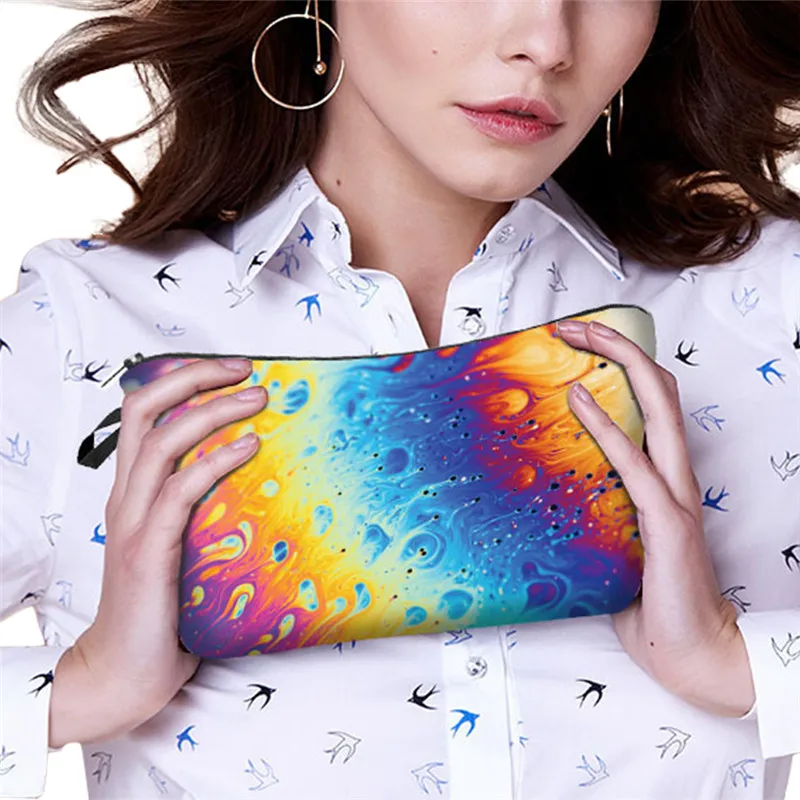 Newly Ladies Cosmetic Bag Colorful Floral Print Makeup Bag Women Travel Portable Multipurpose Storage Cosmetic Bags High Quality 
Newly Ladies Cosmetic Bag Colorful Floral Print Makeup Bag Women Travel Portable Multipurpose Storage Cosmetic Bags High Quality
