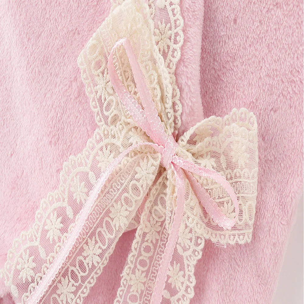 Baby Girl Romper Winter New Baby One-piece Flannel Thickened Baby Oblique Buckle Romper Pink Big Bow Clothes 0-2 Year old
Baby Girl Romper Winter New Baby One-piece Flannel Thickened Baby Oblique Buckle Romper Pink Big Bow Clothes 0-2 Year old