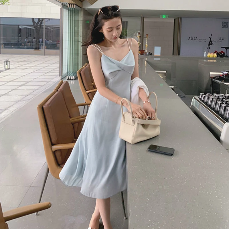 2021 Women Dresses Summer Long Chiffon Chic Dress Spaghetti Strap Party Solid Womens Bling Sequins Sexy Lady French Retro Soft
2021 Women Dresses Summer Long Chiffon Chic Dress Spaghetti Strap Party Solid Womens Bling Sequins Sexy Lady French Retro Soft