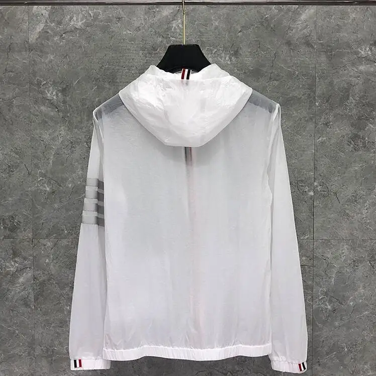 TB 2021 Fashion Brand Jacket Men Quick Dry Striped Sun-Protective Loose Summer Coats Thin Casual Hooded Skin Windbreaker
TB 2021 Fashion Brand Jacket Men Quick Dry Striped Sun-Protective Loose Summer Coats Thin Casual Hooded Skin Windbreaker