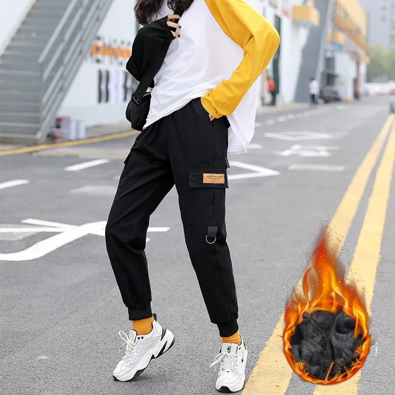 Fleece Cargo Pants For Women Black Elastic Waist Thicken Warm Sport Harem Pants Female Loose Trousers Sexy Streetpants P9248
Fleece Cargo Pants For Women Black Elastic Waist Thicken Warm Sport Harem Pants Female Loose Trousers Sexy Streetpants P9248