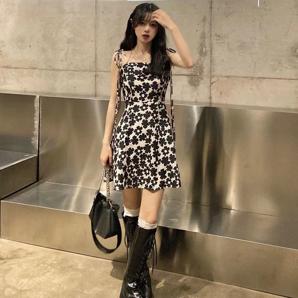 2021 Summer Casual Japan Style Korean Fashion Women's Dress High Waist Floral Printing Temperament Sexy Sling Dress
2021 Summer Casual Japan Style Korean Fashion Women's Dress High Waist Floral Printing Temperament Sexy Sling Dress