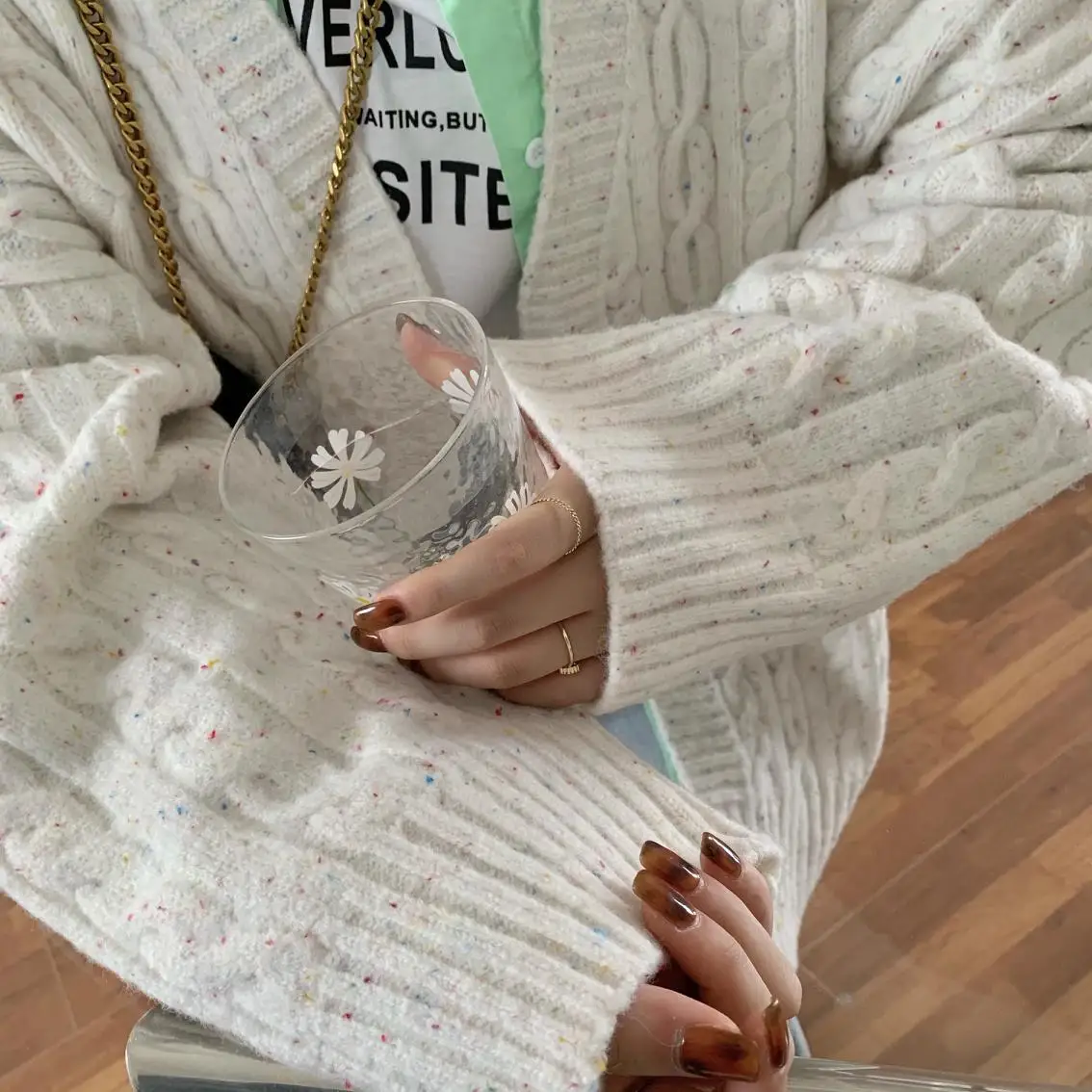 Make firm offers ~ M mixed Fried dough twist qiu dong render turtleneck sweater coat colour point outside of the first coat
Make firm offers ~ M mixed Fried dough twist qiu dong render turtleneck sweater coat colour point outside of the first coat
