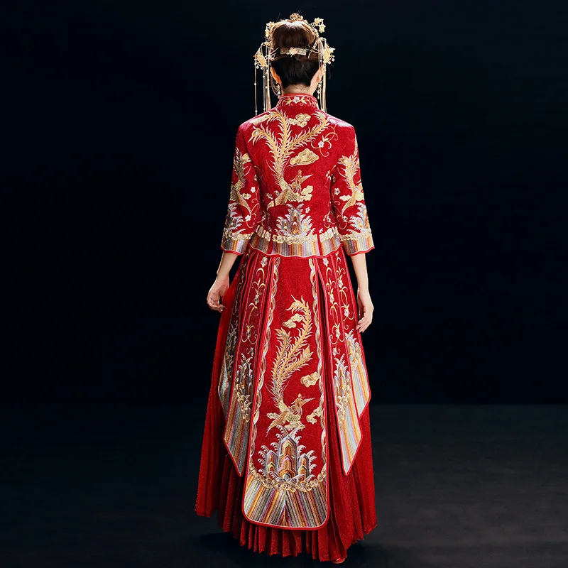 High-end Chinese Traditional Embroidery Wedding Clothing Cheongsam Dress Refined Banquet Stylish Elegant Bride китайская одежда
High-end Chinese Traditional Embroidery Wedding Clothing Cheongsam Dress Refined Banquet Stylish Elegant Bride китайская одежда