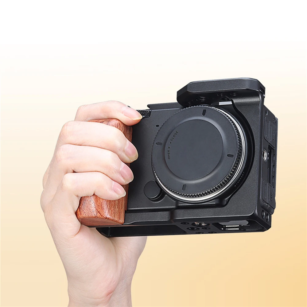 Lightweight Camera Cage with Wooden Handle Microphone Light Cold Shoe Mount for SIGMA FP Camera Parts
Lightweight Camera Cage with Wooden Handle Microphone Light Cold Shoe Mount for SIGMA FP Camera Parts