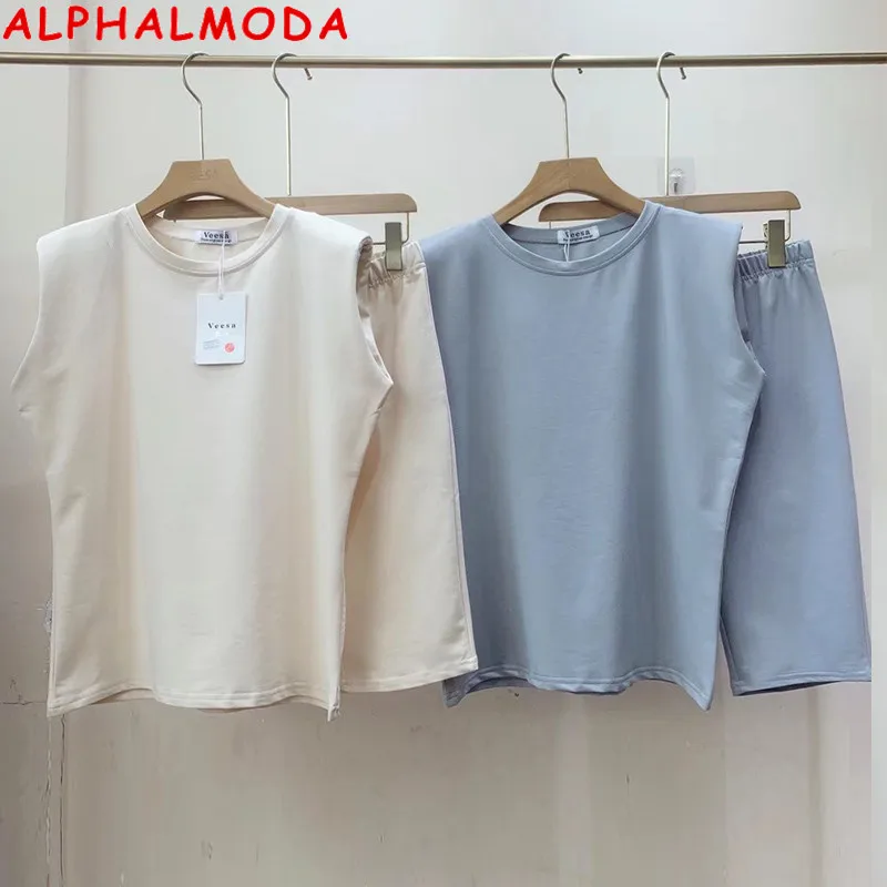 Женский спортивный комплект ALPHALMODA, Однотонная футболка с коротким рукавом и шорты, комплект из 2 предметов для бега на лето 2021
Женский спортивный комплект ALPHALMODA, Однотонная футболка с коротким рукавом и шорты, комплект из 2 предметов для бега на лето 2021