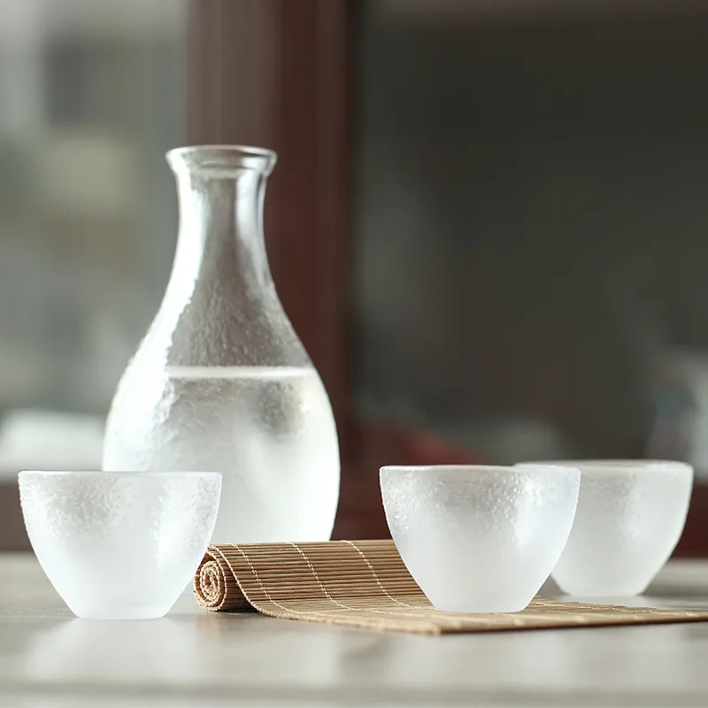 1 Set Glass Japanese Sake 1 Pot 3Cups Set Flagon Liquor Spirits Cups Glass Sake Wine Set Winebowl Small Glass Wine Glass
1 Set Glass Japanese Sake 1 Pot 3Cups Set Flagon Liquor Spirits Cups Glass Sake Wine Set Winebowl Small Glass Wine Glass