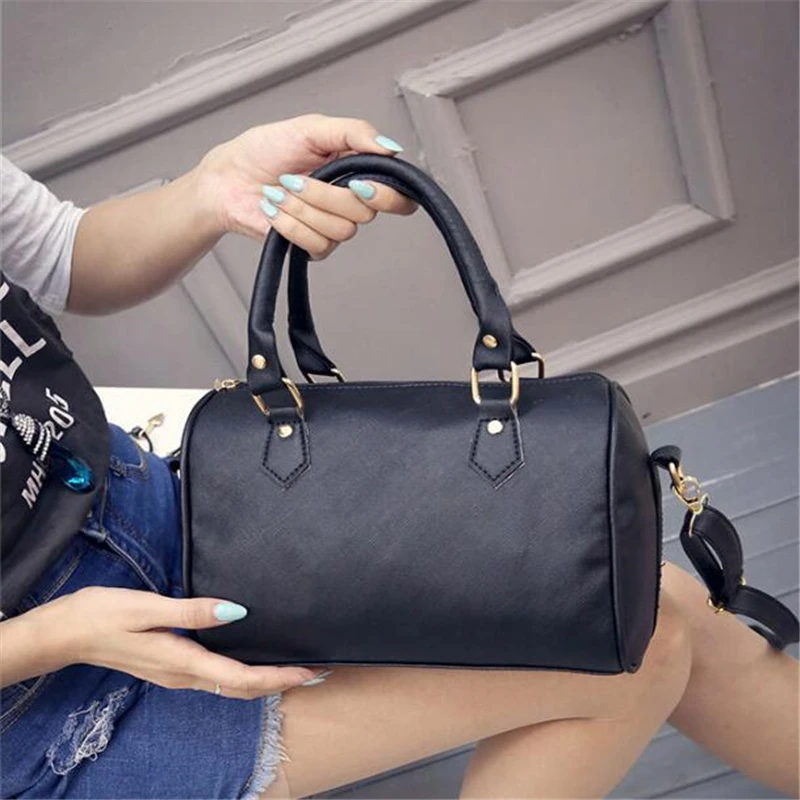 Women Handbags Ladies Handle Bag Messenger Leather Totes Black Red PU Leather Messenger Bag Brand Desiger Shoulder Bag
Women Handbags Ladies Handle Bag Messenger Leather Totes Black Red PU Leather Messenger Bag Brand Desiger Shoulder Bag
