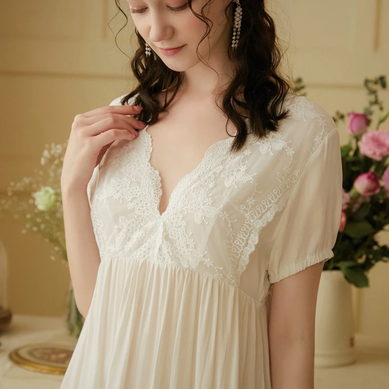 Summer Ladies Vintage Nightdress Sexy Women Lolita Nightgowns INS Fashion Lace Sweet Nightwear V-neck Sleepwear Plus Size
Summer Ladies Vintage Nightdress Sexy Women Lolita Nightgowns INS Fashion Lace Sweet Nightwear V-neck Sleepwear Plus Size
