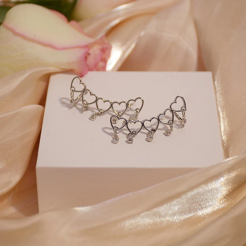 Trendy Shine Heart Crystal Earrings for Women Designer Creativity Luxury Jewelry Inlaid High Quality AAA Zircon S925 Needle Stud
Trendy Shine Heart Crystal Earrings for Women Designer Creativity Luxury Jewelry Inlaid High Quality AAA Zircon S925 Needle Stud