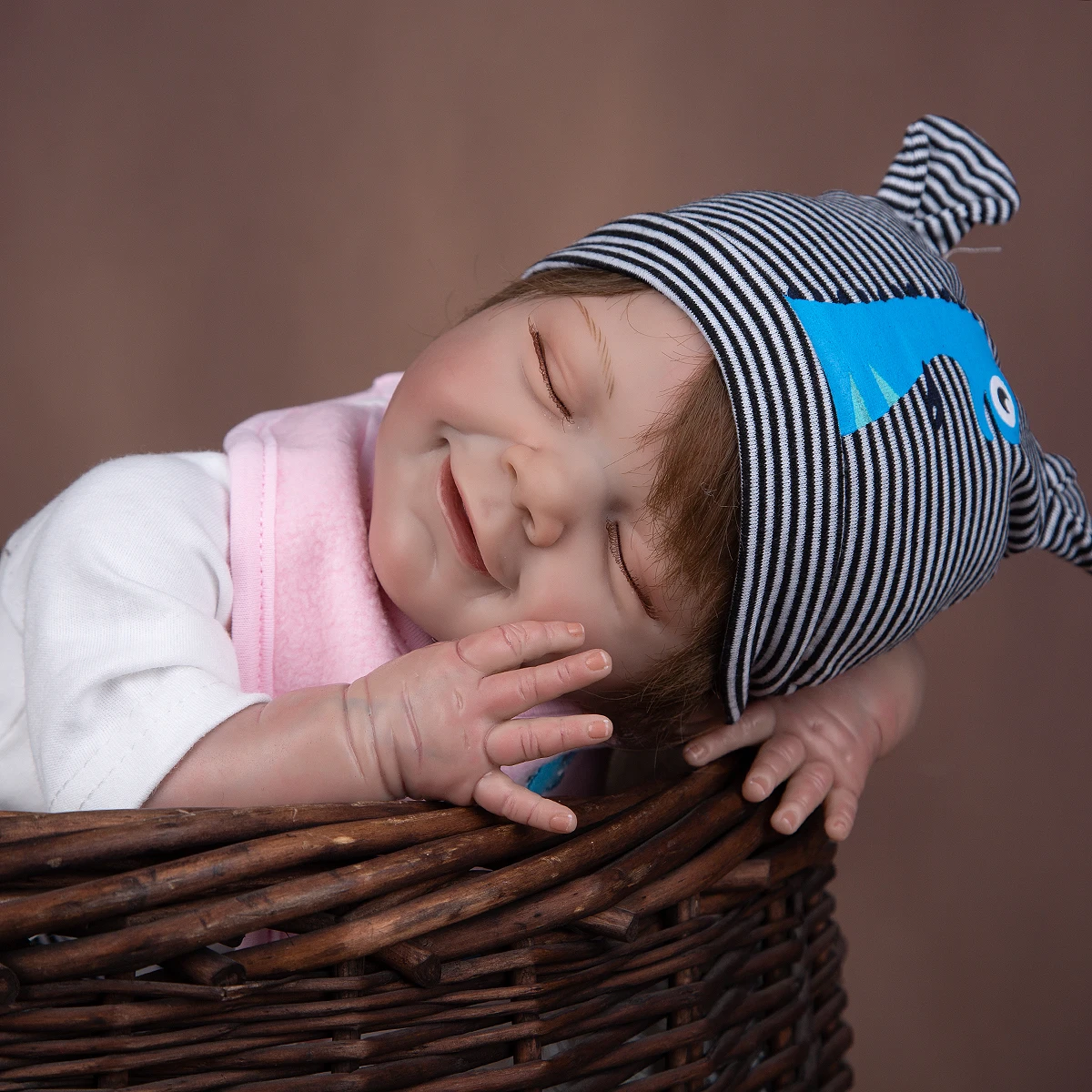 20 inch 50cm Bebe Reborn Doll Rooted Fiber Hair Cloth Body Realistic Reborn Babies Girl Toys For Children's Day Birthday
20 inch 50cm Bebe Reborn Doll Rooted Fiber Hair Cloth Body Realistic Reborn Babies Girl Toys For Children's Day Birthday