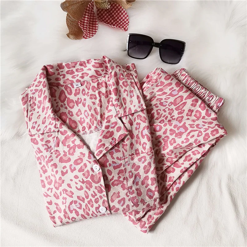 Pajamas For Women 2 Pieces Sets 2021 New Spring and Autumn Knitted Cotton Pajamas Women's Elegant Leopard Print Long Sleeve Tro
Pajamas For Women 2 Pieces Sets 2021 New Spring and Autumn Knitted Cotton Pajamas Women's Elegant Leopard Print Long Sleeve Tro
