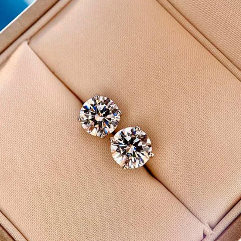 100% 925 Sterling Silver Six Claws Engagement Earrings Charms High Carbon Diammond Stud Earrings For Women Wedding Fine Jewelry
100% 925 Sterling Silver Six Claws Engagement Earrings Charms High Carbon Diammond Stud Earrings For Women Wedding Fine Jewelry