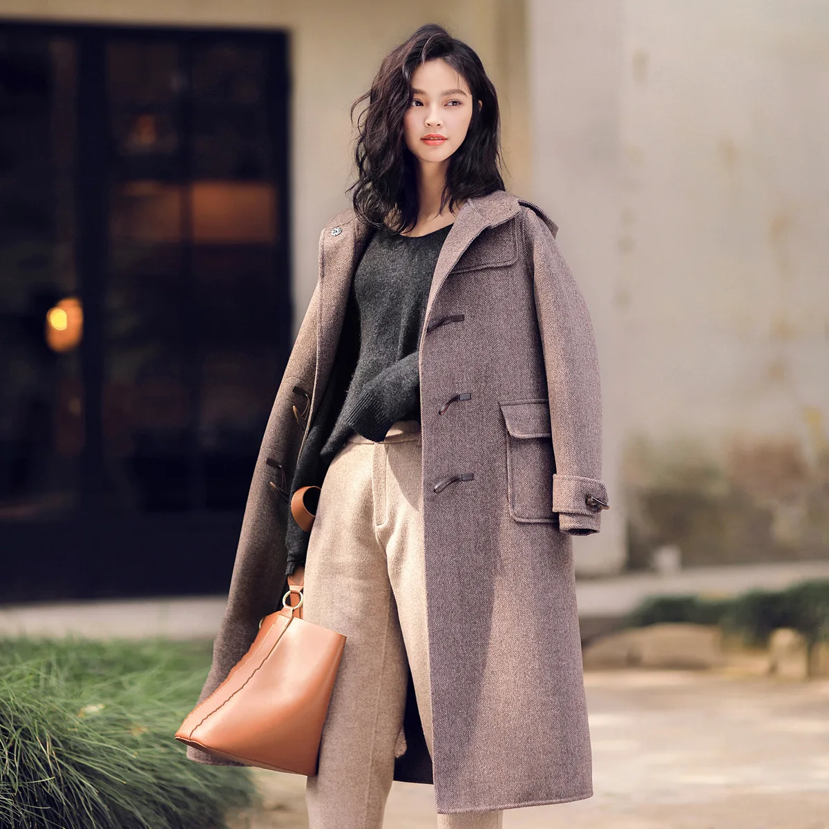 Ladies Camel Coats Women Long Wool Coat Winter Warm Coffee Coat Female Hooded Vintage Woolen Overcoat za Luxury Designer Coats
Ladies Camel Coats Women Long Wool Coat Winter Warm Coffee Coat Female Hooded Vintage Woolen Overcoat za Luxury Designer Coats