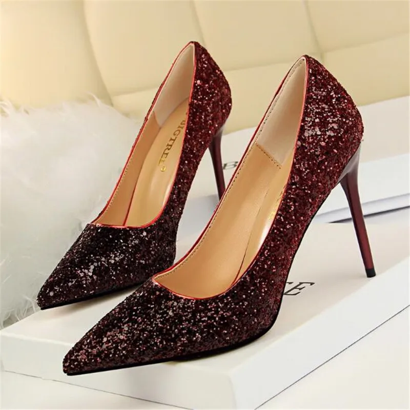 Women's high heels new women's shoes high-heeled shallow mouth pointed sexy thin nightclub color gradient sequins single shoes
Women's high heels new women's shoes high-heeled shallow mouth pointed sexy thin nightclub color gradient sequins single shoes