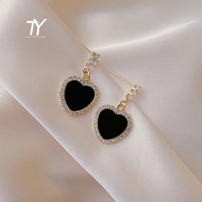 2021 New Classic Black Peach Heart Love Pendant Dangle Earrings For Woman Fashion Korean Jewelry Party Luxury Zircon Earrings
2021 New Classic Black Peach Heart Love Pendant Dangle Earrings For Woman Fashion Korean Jewelry Party Luxury Zircon Earrings